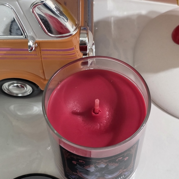 Bath & Body Works Summer Halloween 2025 Vampire Blood Single Wick Candle NEW - Picture 3 of 5